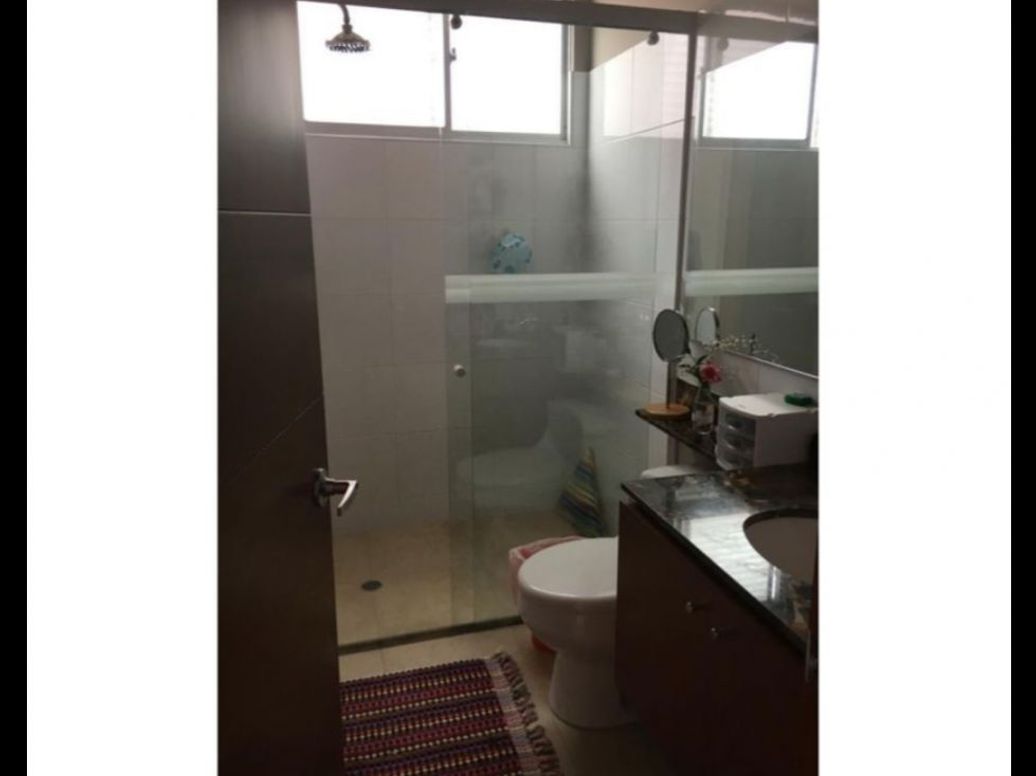 Apartamento de 2 alcobas en venta en Usaquén, Bogotá, 132 m² · foto 4 de 13