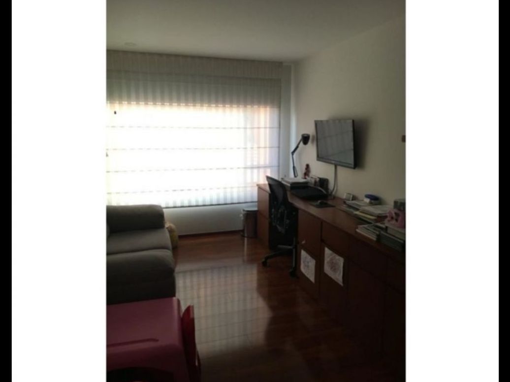 Apartamento de 2 alcobas en venta en Usaquén, Bogotá, 132 m² · foto 2 de 13