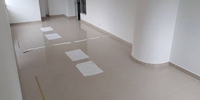 OFICINA EN RENTA!! edificio Vitra, cerca a centros comerciales, restaurantes, supermercados, cómodas vías de acceso; la oficina cuenta con 40mtrs 2 baño y salón principal. CONTACTANOS YA!!
