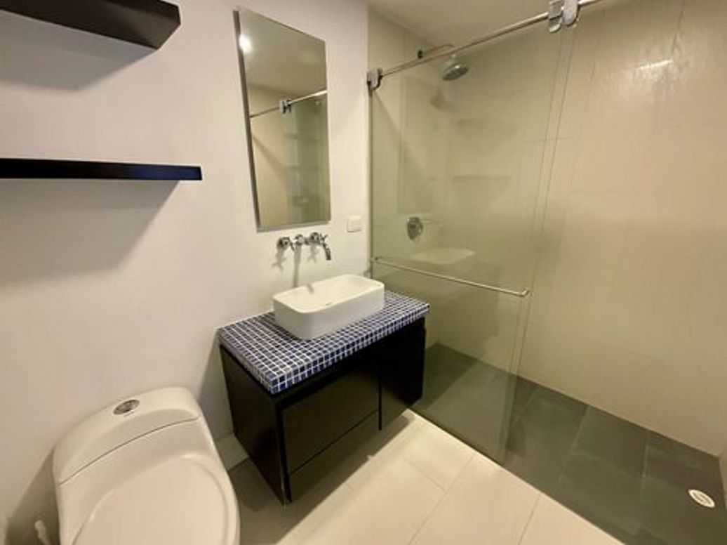 Casa de 3 alcobas en venta en Santa Barbara Central, Bogotá, 196 m² · foto 9 de 12