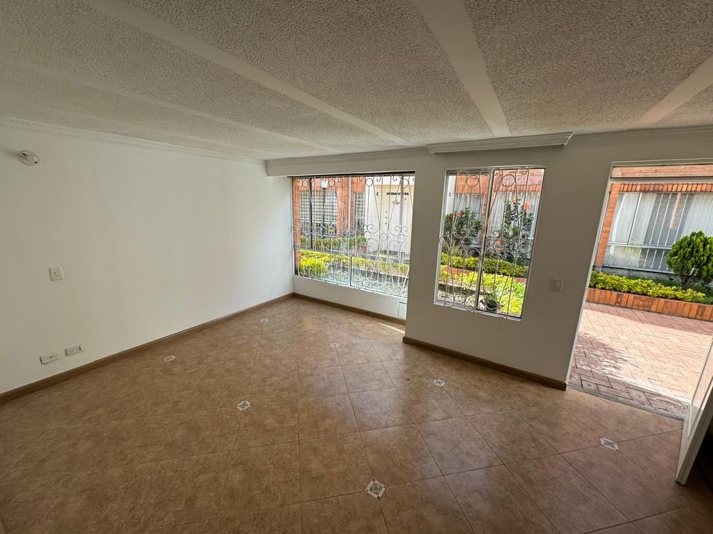 Casa de 3 alcobas en arriendo en Cjr Toscana 2, Bogotá, 92 m² · foto 2 de 20