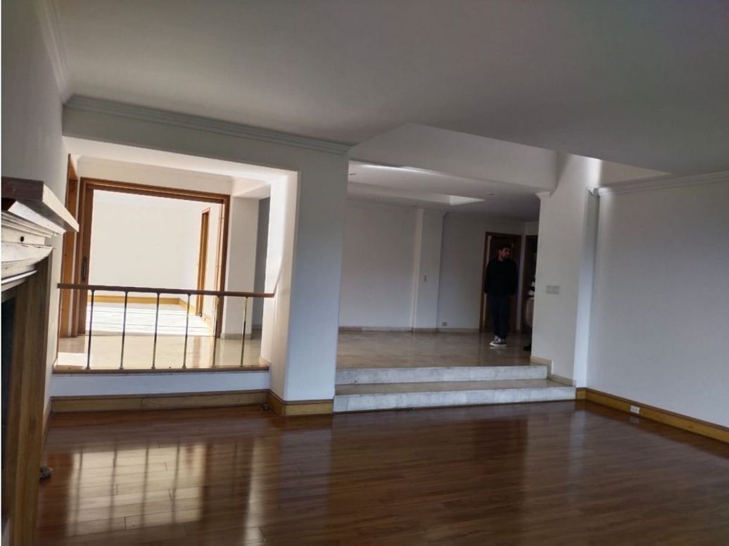 Apartamento de 4 alcobas en venta en Cerros De Suba, Bogotá, 487 m² · foto 3 de 20