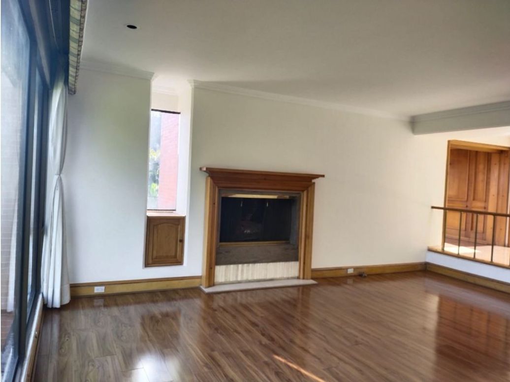 Apartamento de 4 alcobas en venta en Cerros De Suba, Bogotá, 487 m² · foto 2 de 20