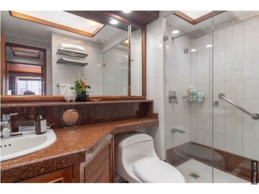 Casa de 3 alcobas en venta en Santa Barbara, Bogotá, 385 m² · foto 15 de 20