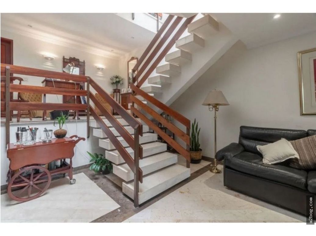Casa de 3 alcobas en venta en Santa Barbara, Bogotá, 385 m² · foto 5 de 20