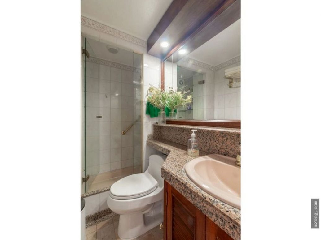 Casa de 3 alcobas en venta en Santa Barbara, Bogotá, 385 m² · foto 18 de 20