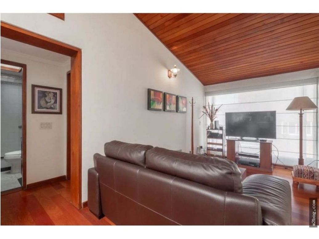 Casa de 3 alcobas en venta en Santa Barbara, Bogotá, 385 m² · foto 7 de 20