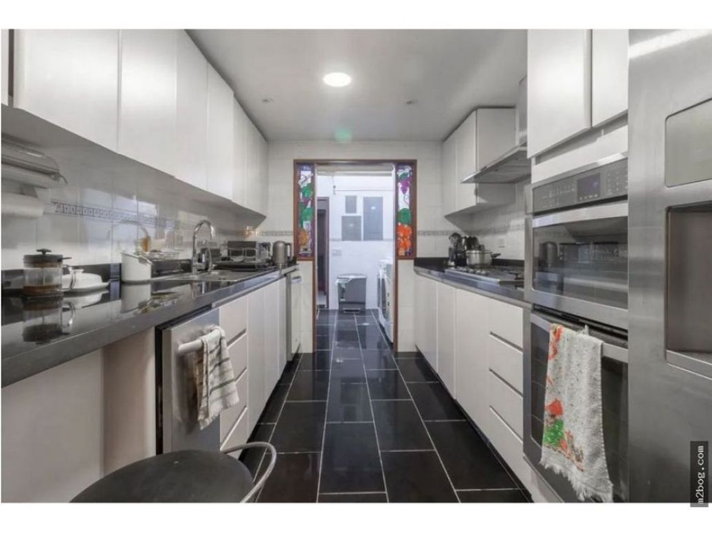 Casa de 3 alcobas en venta en Santa Barbara, Bogotá, 385 m² · foto 14 de 20