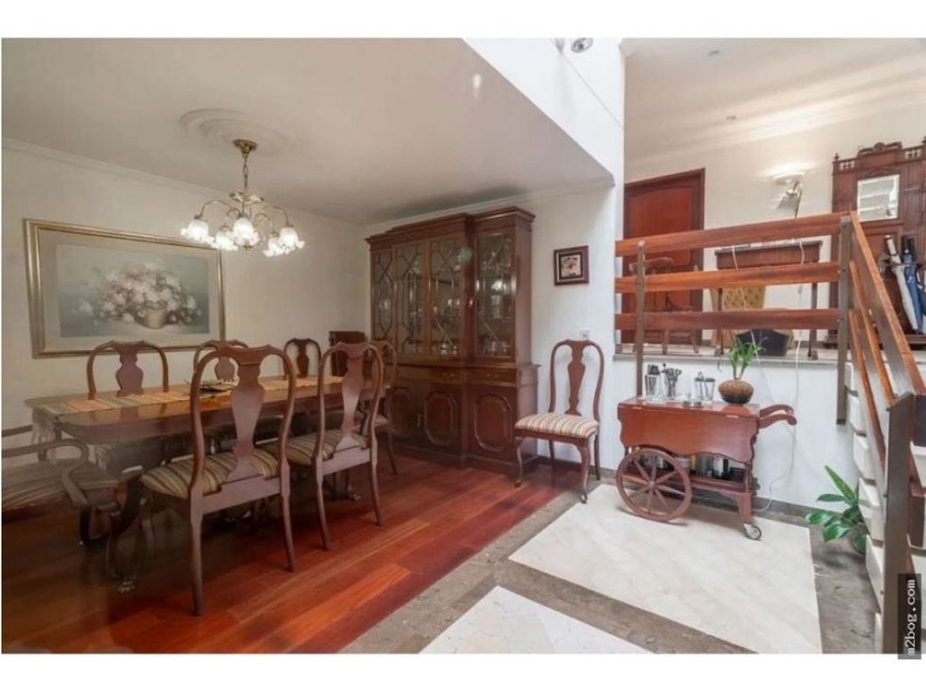 Casa de 3 alcobas en venta en Santa Barbara, Bogotá, 385 m² · foto 4 de 20