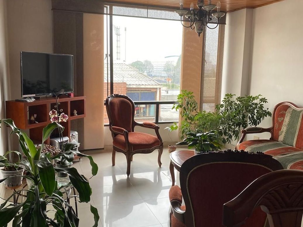 Apartamento de 3 alcobas en venta en Galerías, Bogotá, 84 m² · foto 2 de 19