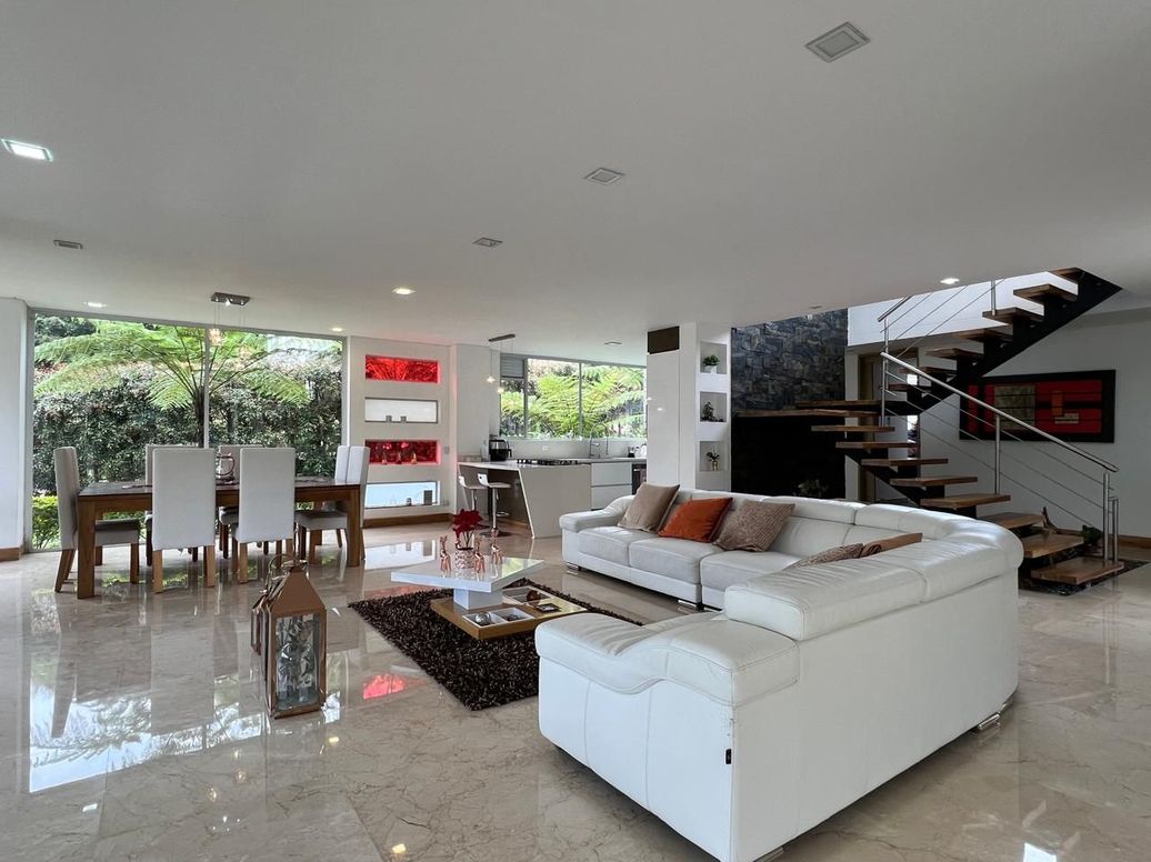 Casa en Arriendo o venta en Loma Benedictinos, Envigado, Envigado en Loma Benedictinos
