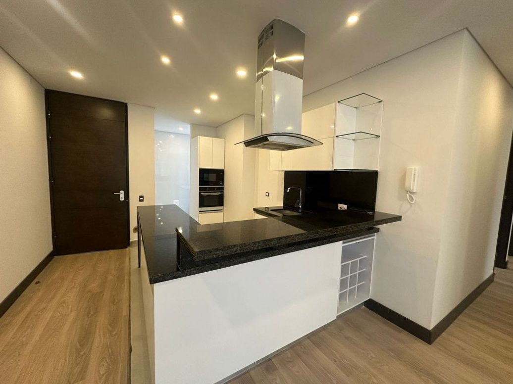 Apartamento de 3 alcobas en venta en Bella Suiza, Bogotá, 94 m² · foto 2 de 10