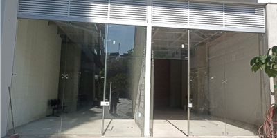 arriendo local comercial en medellin con aproximadamente 78mts, a 50m estación bicentenario del tranvia, rentabilidad mensual del 1% para nuestros inversores para mayor información contactame:
Asesora: yenny lopez    cel:3245627227
CODIGO WASI:8620810
