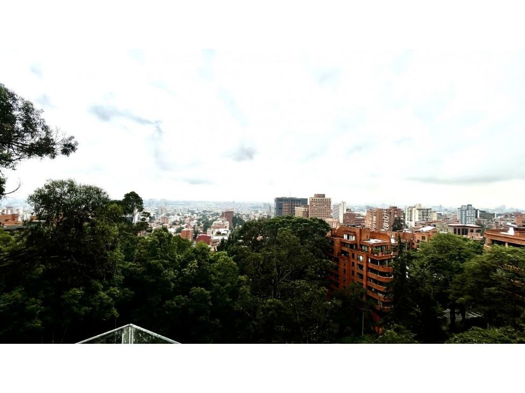 Apartamento de 4 alcobas en venta en Los Rosales, Bogotá, 359 m² · foto 2 de 20