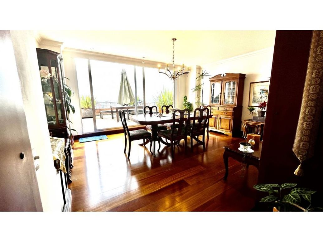 Apartamento de 4 alcobas en venta en Los Rosales, Bogotá, 359 m² · foto 11 de 20
