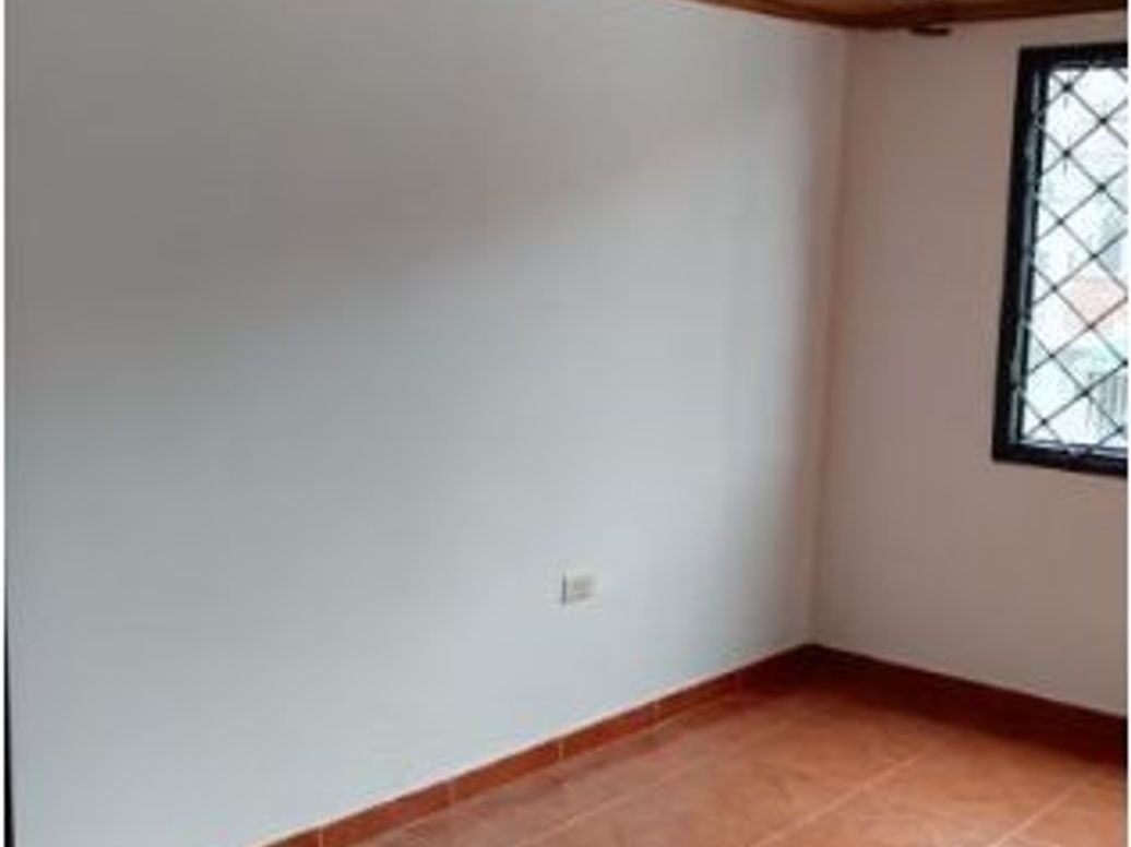 Casa de 8 alcobas en venta en Carvajal, Bogotá, 375 m² · foto 3 de 8
