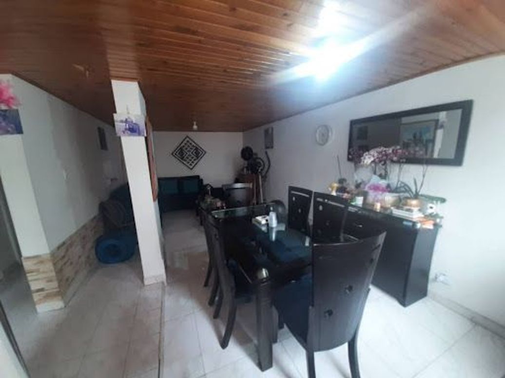 Casa de 5 alcobas en venta en El Morisco, Bogotá, 110 m² · foto 3 de 20