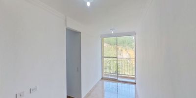 Características del conjunto

Piscina
Porteria
Salon comunal
Zona ninos
Zona verde
Zonas humedas
Conjunto cerrado
¿Te Interesa? Agendemos una cita.
¿Cree que es la que buscaba? Haga una oferta, el precio es un poco negociable.

El propietario garantiza la tradición y los documentos del inmueble

HB