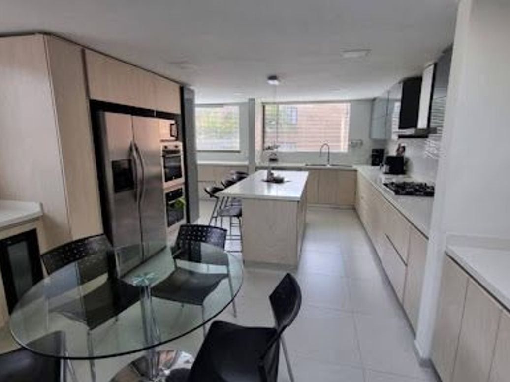 Apartamento de 3 alcobas en venta en Altos De Suba, Bogotá, 267 m² · foto 13 de 20