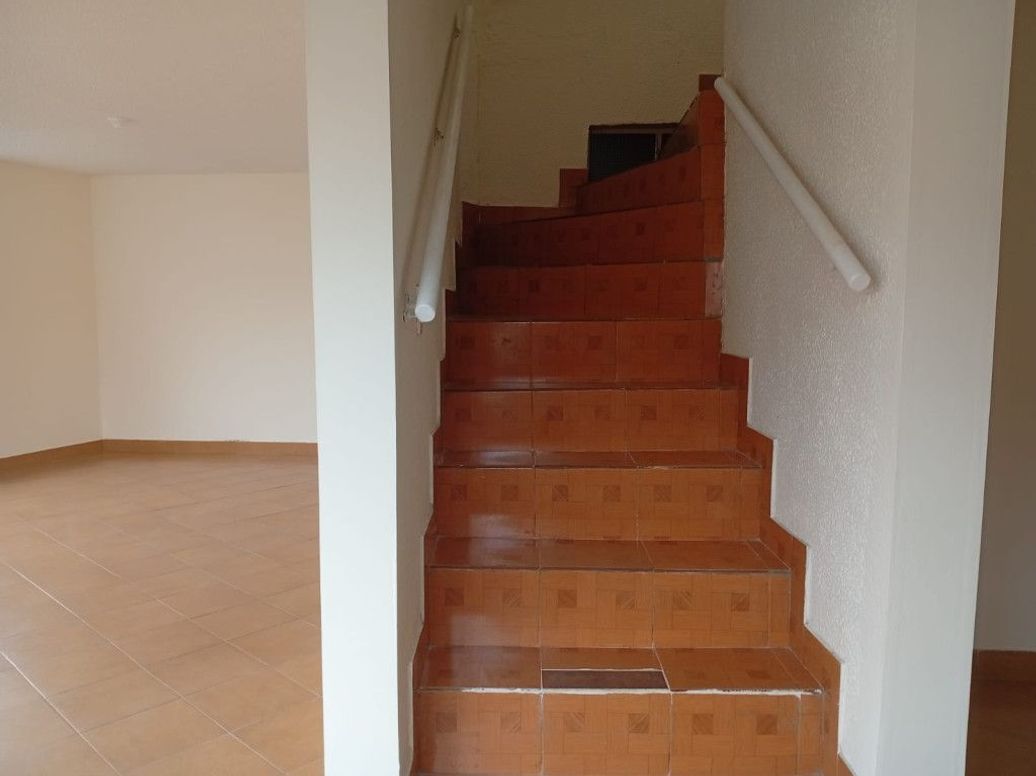 Casa de 6 alcobas en venta en San Cayetano, Bogotá, 306 m² · foto 8 de 20