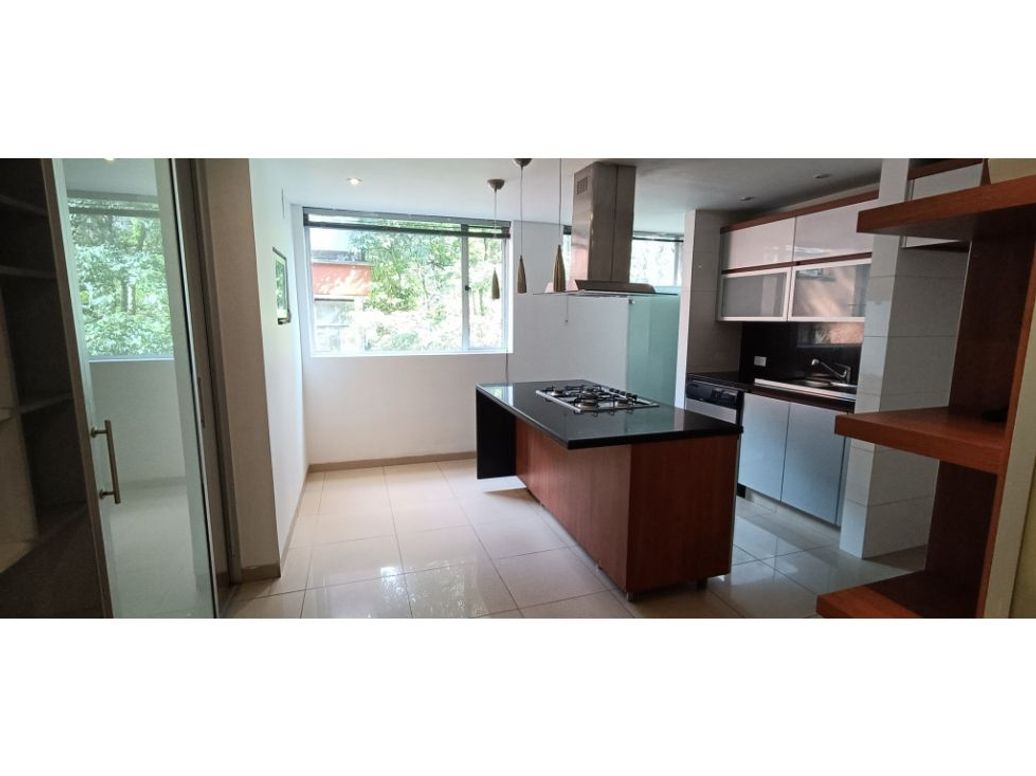 Apartamento de 3 alcobas en venta en Chapinero, Bogotá, 202 m² · foto 8 de 15
