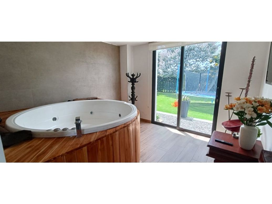 Casa de 5 alcobas en venta en San Simón, Bogotá, 408 m² · foto 4 de 20