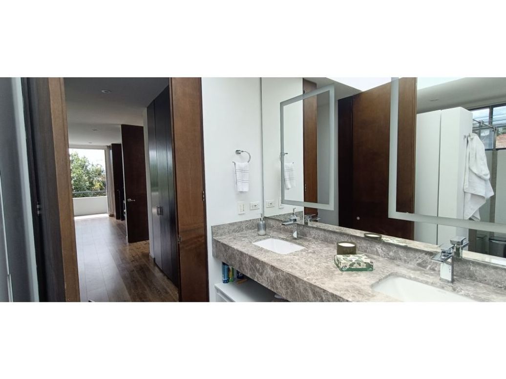 Casa de 5 alcobas en venta en San Simón, Bogotá, 408 m² · foto 10 de 20