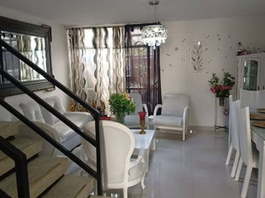 Casa de 8 alcobas en venta en Campin, Bogotá, 300 m² · foto 5 de 20