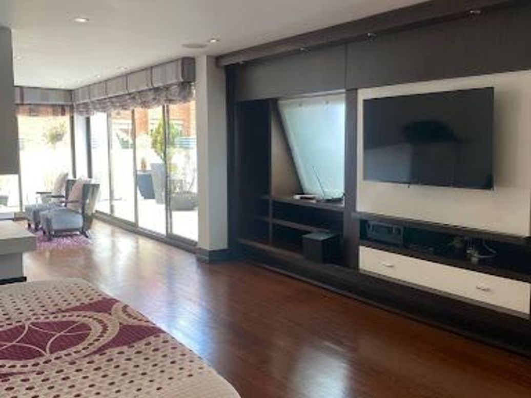 Apartamento de 3 alcobas en venta en Chico, Bogotá, 250 m² · foto 8 de 20
