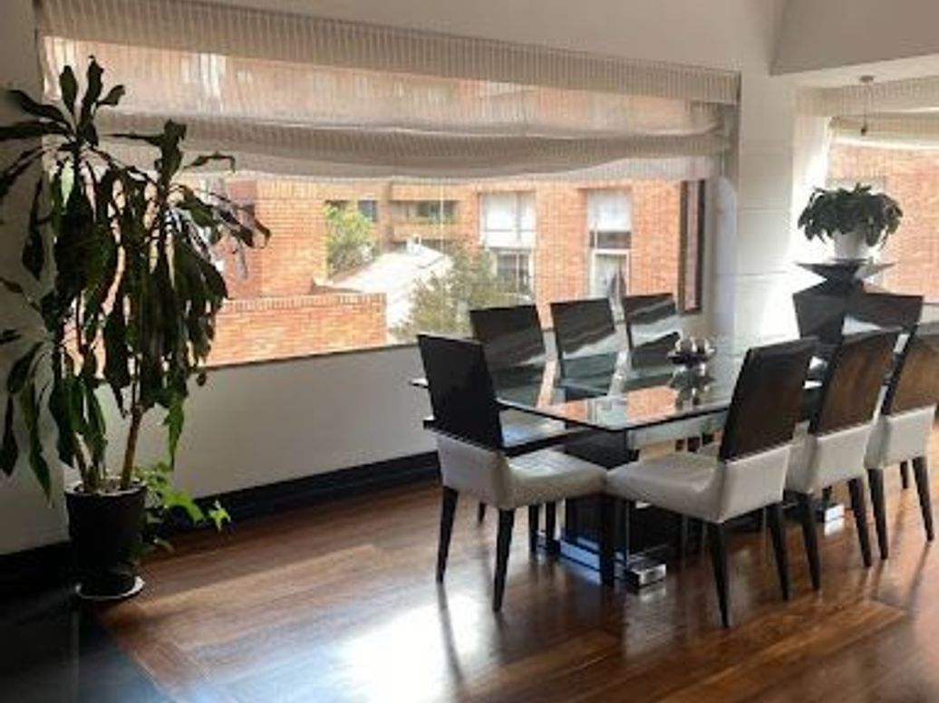 Apartamento de 3 alcobas en venta en Chico, Bogotá, 250 m² · foto 10 de 20