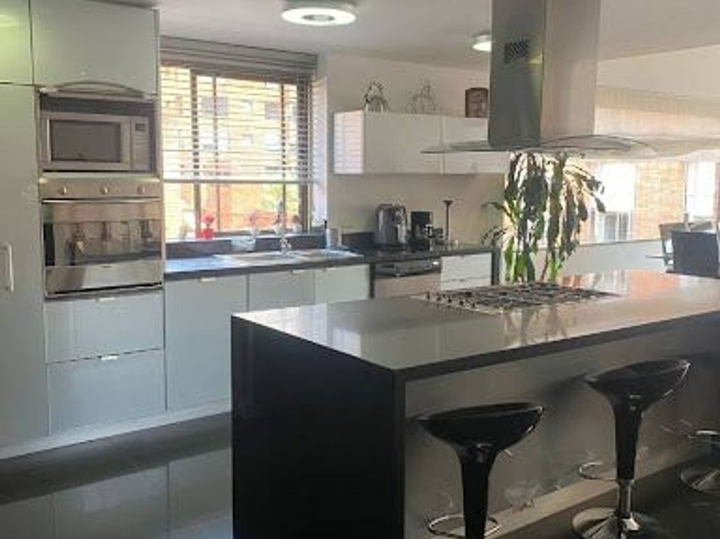 Apartamento de 3 alcobas en venta en Chico, Bogotá, 250 m² · foto 9 de 20