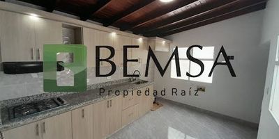 apartamento en la floresta, cuenta con un area de 160 metros, 3 alcobas, 2 baños, sala, comedor, 3 closet, cocina integral, patio, piso en ceramica, se encuentra ubicado cerca de mercados madrid, a la glorieta de la 80, comodas vias de acceso, buen flujo de transporte. Para mayor informacion comunicarse al 3103597461  asesor Juan David Marin