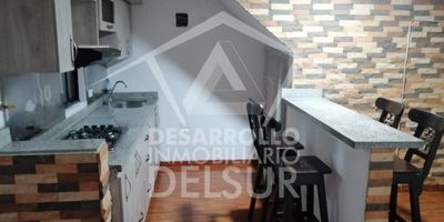 Casa en venta, 4 alcobas, 4 closet, 2 baños, sala, comedor, cocina integral, zona de ropas, balcón
Rutas de transporte, cerca a hospitales, colegios, supermercados, tiendas de barrio, centros comerciales, parroquias
Web: Desarrollo Inmobiliario del SurCelular: 3156901885