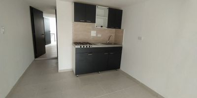 Venta casa con renta la enea, manizales de 2 nieveles se encuentran dos apartamentos cada uno con 2 habitaciones,1 baño, sala, comedor, cocina semi integral, patio, gas, piso en general en ceramica, Area construida 110Mts2

