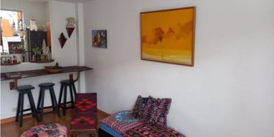 Venta casa en villamaria, manizales de 2 niveles cuenta con 3 habitaciones, 2 closet, 2 baños, sala, comedor, cocina integral, gas, balcon, zona de ropas, patio, piso en madera laminada y bahia de parqueo.Area construida 68mts2
