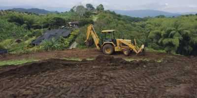 ? Lote en Santágueda al borde de la carretera

Estamos ofreciendo un lote con una área total de 2.500m2 para su compra ubicado entre Palestina y Santágueda. Esta propiedad ofrece increíbles vistas panorámicas y está al borde de la carretera.

Además, la zona está cerca de áreas turísticas, bosques nativos, un hermoso jardín, transporte público, una zona campestre y zonas verdes. Todas estas características de su entorno contribuyen a su belleza y le permitirá disfrutar de un tranquilo paisaje rural que hará que su vida sea satisfactoria.

Disponibilidad de servicios públicos

La ubicación del terreno es calificada y de la mejor reputación. Algunos vecinos reconocidos hacen de esto un lugar seguro para comprar.

Todas estas características hacen de este lote un lugar ideal para que usted se instale. Las vistas panorámicas, el acceso pavimentado, la proximidad a áreas turísticas, el bosque nativo, el hermoso jardín, el transporte público cercano, la zona campestre y las zonas verdes, hacen de esta propiedad la mejor opción.

No espere más.

? ¡Contáctenos aquí!
