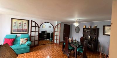 ?? Amplio Apartamento en Venta en Arboleda, Manizales: ¡Tu Nuevo Hogar Te Espera!

Descubre esta increíble oportunidad de adquirir un espacioso apartamento en la prestigiosa zona de Arboleda, en Manizales. Con una ubicación privilegiada y todas las comodidades que necesitas, esta propiedad es perfecta para familias que buscan un espacio cómodo y funcional para llamar hogar.

?️ Espacio Generoso y Funcional: Con un área privada de 83 m², este apartamento cuenta con 3 habitaciones, 1 estudio adicional que puede adaptarse según tus necesidades, y 2 baños completos. Además, disfruta de una sala comedor luminosa y acogedora, ideal para momentos de convivencia en familia.

?️ Cocina Equipada y Patio de Ropas: La cocina está equipada con todos los electrodomésticos necesarios para facilitar tus tareas culinarias diarias. Además, cuenta con un práctico patio de ropas donde podrás realizar tus labores de lavado de manera cómoda y organizada.

? Garaje y Comodidades Adicionales: Este apartamento incluye un parqueadero cubierto para tu vehículo, brindándote la seguridad y comodidad que necesitas. Además, cuenta con armarios empotrados, calentador, y acceso a servicios como agua, electricidad y gas domiciliario.

?️ Ubicación Privilegiada: Ubicado en un entorno residencial tranquilo y seguro, este apartamento se encuentra cerca del Colegio San Luis Gonzaga, universidades, zonas comerciales y transporte público, garantizándote una vida cómoda y conveniente.

? Inversión Inteligente: Además de ser tu nuevo hogar, esta propiedad ofrece la oportunidad de inversión, ya que la propiedad horizontal es dueña de otro apartamento en el mismo edificio, el cual se mantiene rentado, generando ingresos adicionales para cubrir los gastos de mantenimiento.

¡No pierdas la oportunidad de vivir en este espacioso y funcional apartamento en Arboleda! Contáctanos hoy mismo para más información y agendar una visita.



 

Explora nuestras opc