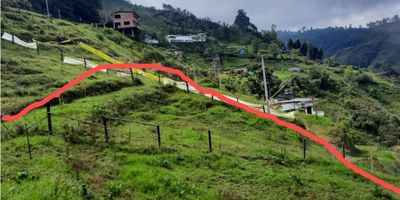 Excelente oportunidad de negocio en la vereda El Arroyo, Villamaria. Consta de 220 metros, son dos lotes en uno, con una excelente ubicación, perfecta para construir. Cerca de la zona urbana, con excelente ubicacion en zona muy segura y tiene facil acceso a transporte publico.
