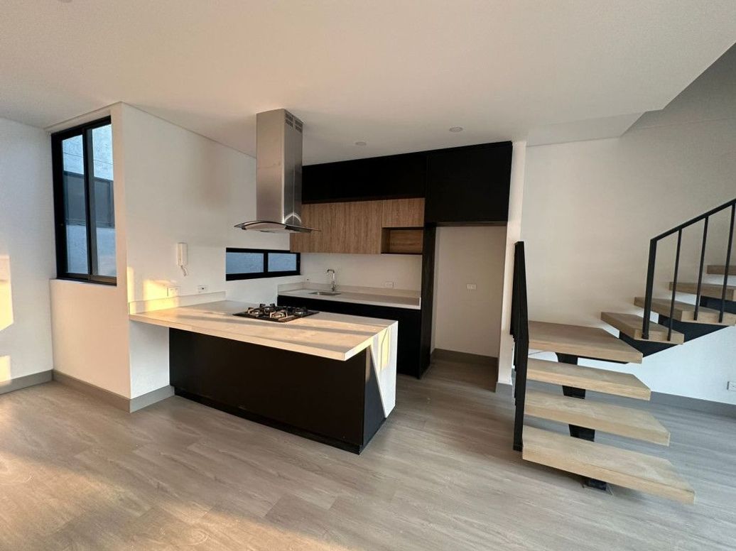 Apartamento de 2 alcobas en venta en Bella Suiza, Bogotá, 116 m² · foto 2 de 11