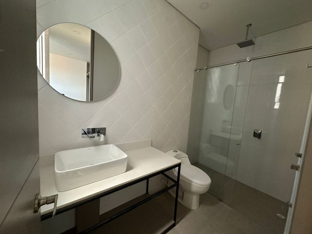 Apartamento de 2 alcobas en venta en Bella Suiza, Bogotá, 116 m² · foto 5 de 11