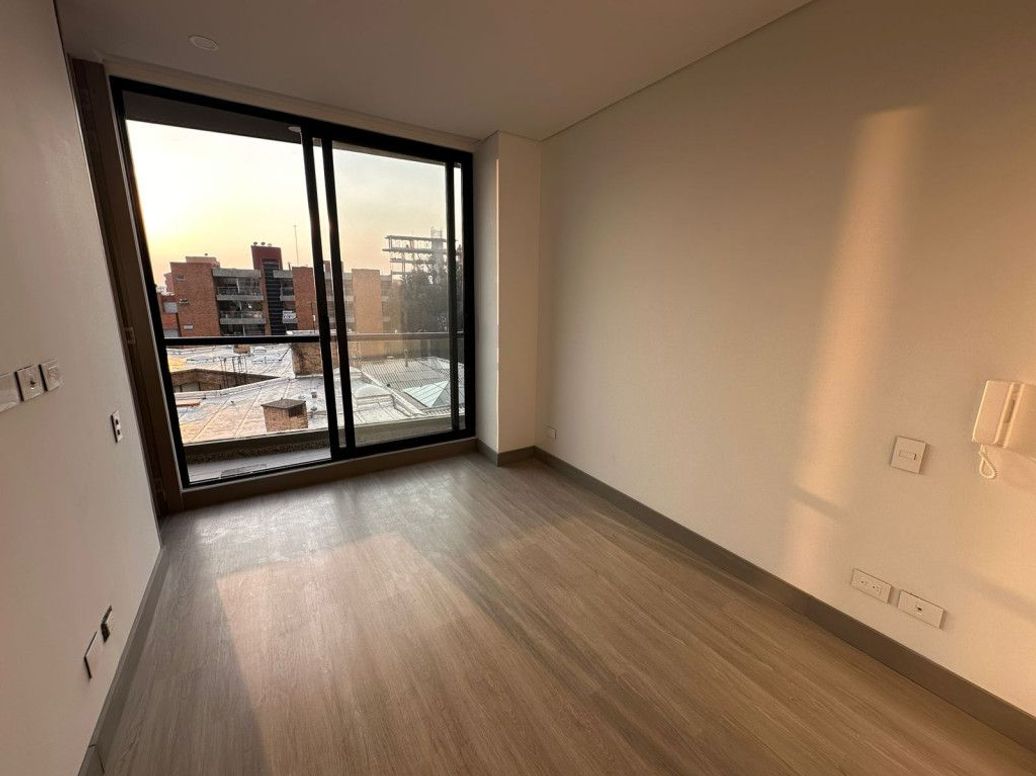 Apartamento de 2 alcobas en venta en Bella Suiza, Bogotá, 116 m² · foto 4 de 11