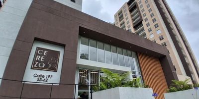 Apartamento en arriendo en El Cerezo, Bogotá. Este inmueble de 75 m² cuenta con 2 habitaciones y 3 baños, ofreciendo un espacio funcional en la ciudad. Es un apartamento para estrenar, destacando por sus excelentes acabados y una linda vista. Incluye un parqueadero y depósito, añadiendo practicidad. Ubicado en el barrio El Cerezo, Bogotá, Cundinamarca, con un canon de arriendo de $2,350,000. Contáctenos para agendar una visita y obtener más información.