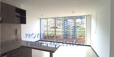 Este apartamento para alquiler se encuentra ubicado en la hermosa ciudad de Tocancipá, en el departamento de Cundinamarca. Con un área construida de 65 M2, este inmueble ofrece un amplio y cómodo espacio de vida para ti y tu familia.

Una característica que destaca en este inmueble es su sala comedor con balcón, el lugar perfecto para tomar una taza de café por la mañana o disfrutar del aire libre. El apartamento cuenta con una moderna cocina integral, 3 habitaciones con prácticos clósets, 2 baños completos para mayor comodidad y además, encontrarás un depósito para almacenar tus elementos de forma segura y parqueadero.

En cuanto a características externas, el edificio cuenta con un ascensor para mayor comodidad y accesibilidad, parque infantil, zona BBQ, salón social, zona de mascotas, gimnasio, circuito cerrado de televisión y vigilancia las 24 horas del día. 

La ubicación de este inmueble también es un punto a su favor, ya que se encuentra cerca del transporte público y de importantes vías de acceso. 

Valor del canon de arrendamiento $1.300.000 incluida administración

No pierdas la oportunidad de vivir en este hermoso apartamento que ofrece una combinación perfecta de comodidad y hermosos espacios. ¡Contáctanos para más información y agenda una visita hoy mismo! SL9001

 
