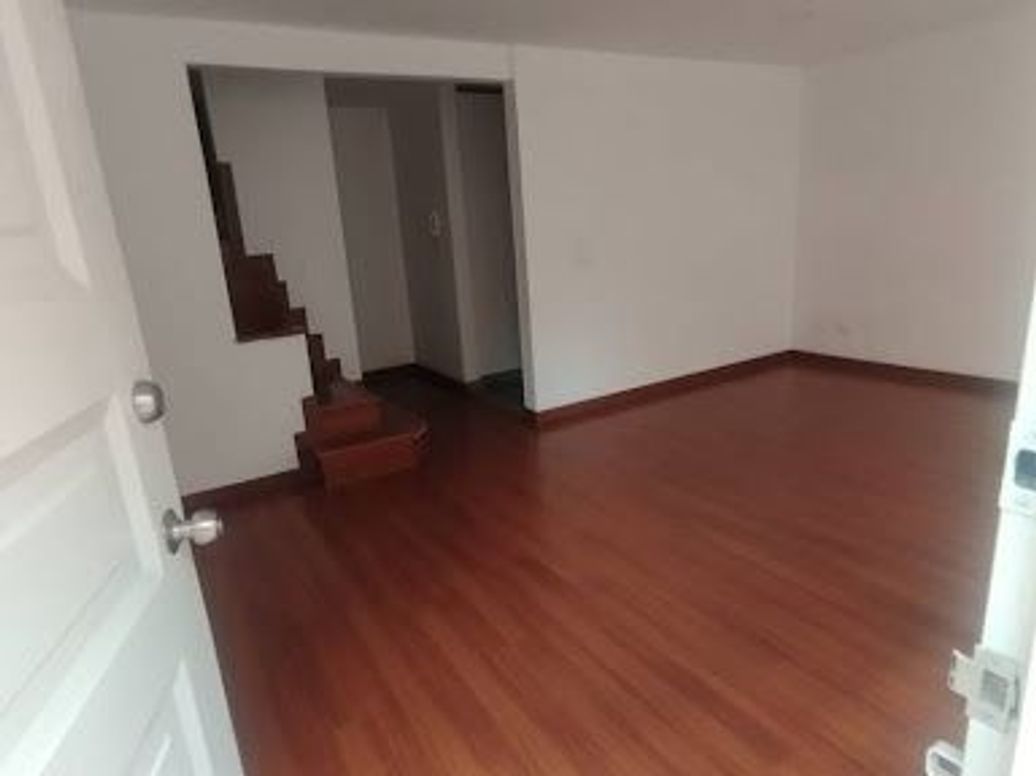Casa de 4 alcobas en venta en Villa De Aranjuez, Bogotá, 129 m² · foto 9 de 20