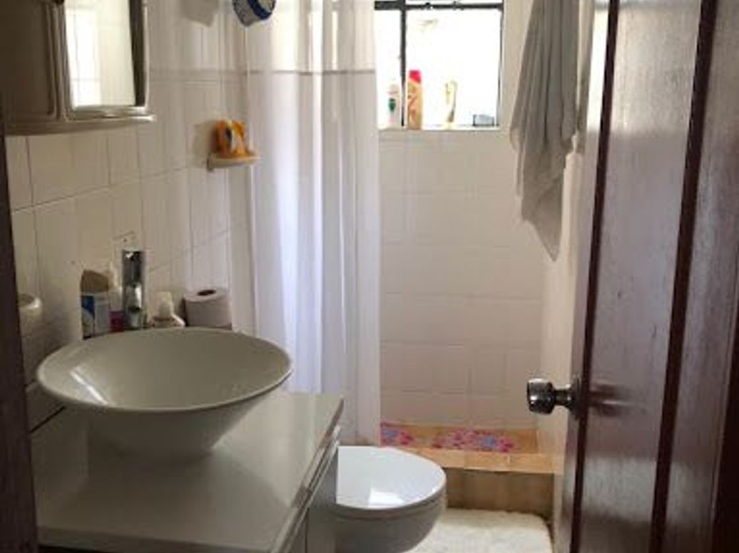 Casa de 5 alcobas en venta en Garces Navas, Bogotá, 216 m² · foto 5 de 20