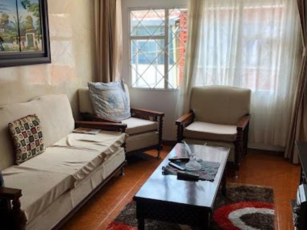 Casa de 5 alcobas en venta en Garces Navas, Bogotá, 216 m² · foto 4 de 20