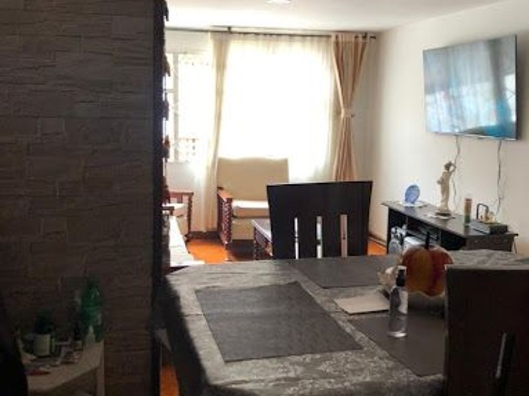 Casa de 5 alcobas en venta en Garces Navas, Bogotá, 216 m² · foto 6 de 20