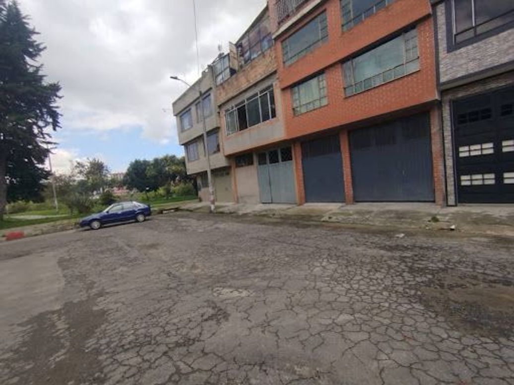 Apartamento de 2 alcobas en venta en La Riviera, Bogotá, 72 m² · foto 3 de 12