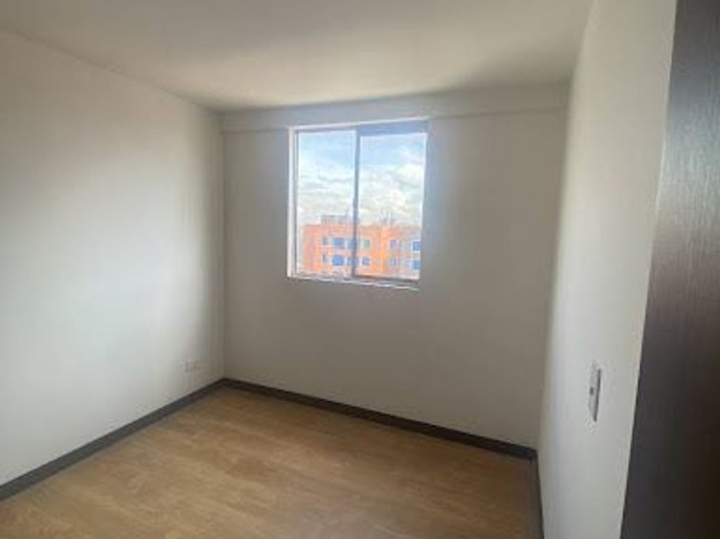 Apartamento de 2 alcobas en venta en Madelena, Bogotá, 42 m² · foto 3 de 14