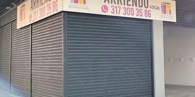 En arriendo espectacular local comercial esquinero, cerca al parque de Boston y a solo 5 minutos del centro de Medellin. Amplia distribución y con el mejor trafico vehicular y peatonal de la zona. Ubicado en el edificio BOSSTON LIVES, proyecto vendido completamente, el cual cuenta con la mejor proyección comercial y residencial del tradicional barrio Boston en la ciudad de Medellin. el Local se dividiría, serian cerca de 42 metros, para el tema de servicios públicos se instalarían medidores.